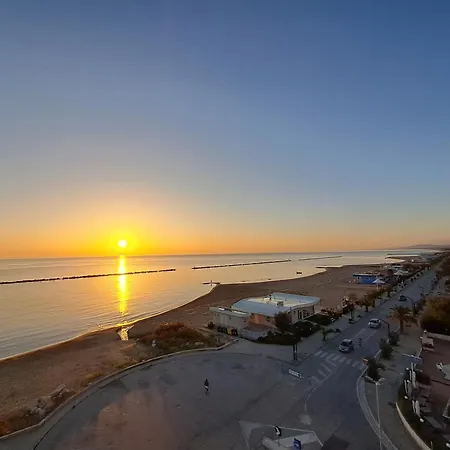 Апартаменты Attico Fronte Mare