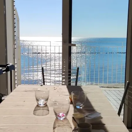 Attico Fronte Mare Lägenhet Martinsicuro