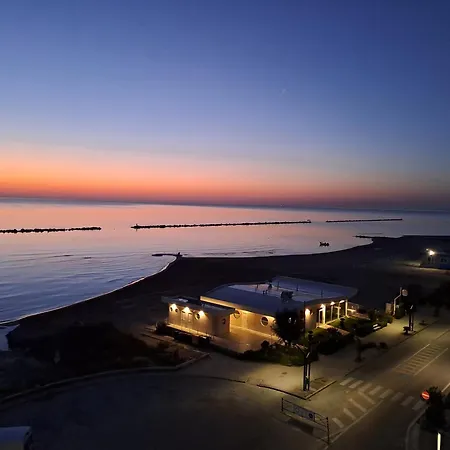 Attico Fronte Mare Apartman *